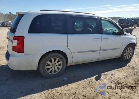 2016 Chrysler Town & Country Touring z USA, uszkodzony, nr VIN 2C4RC1BG1GR173962